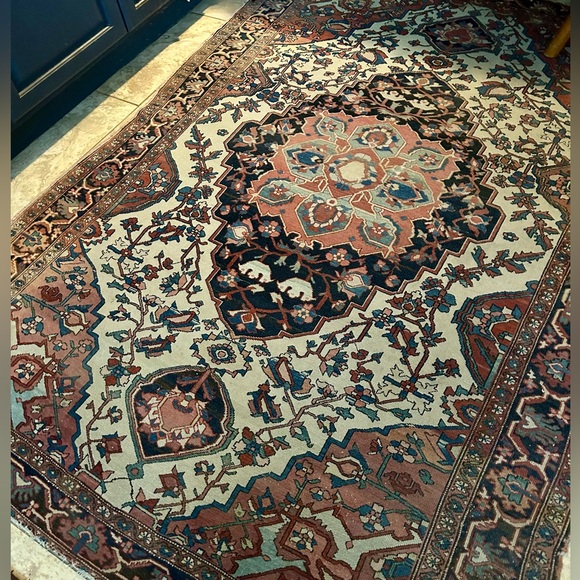 A rare late 1800’s West Persian Farahan Sarouk Rug - Picture 14 of 16